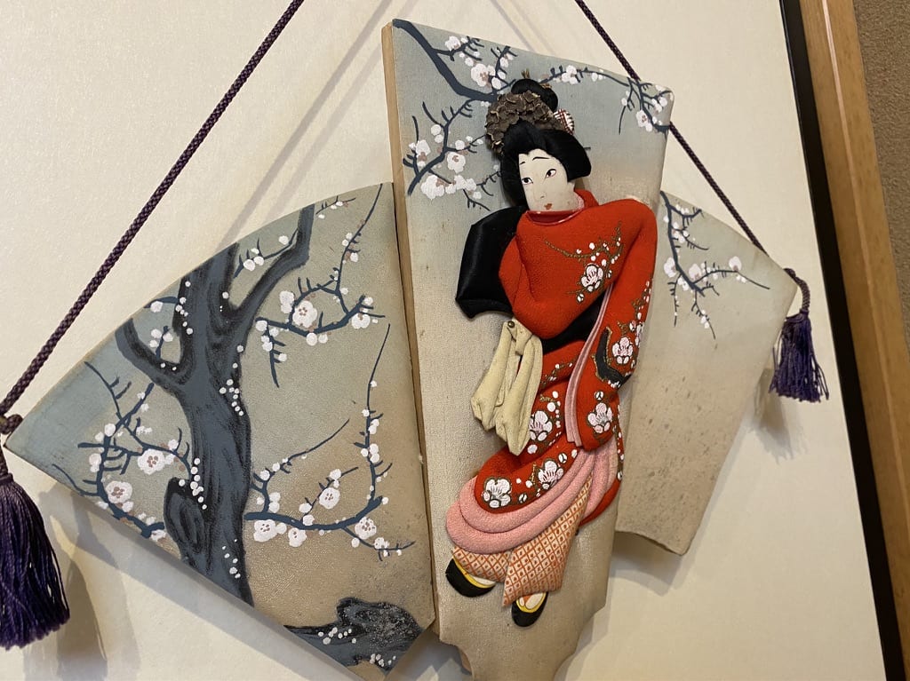 清華園で羽子板展