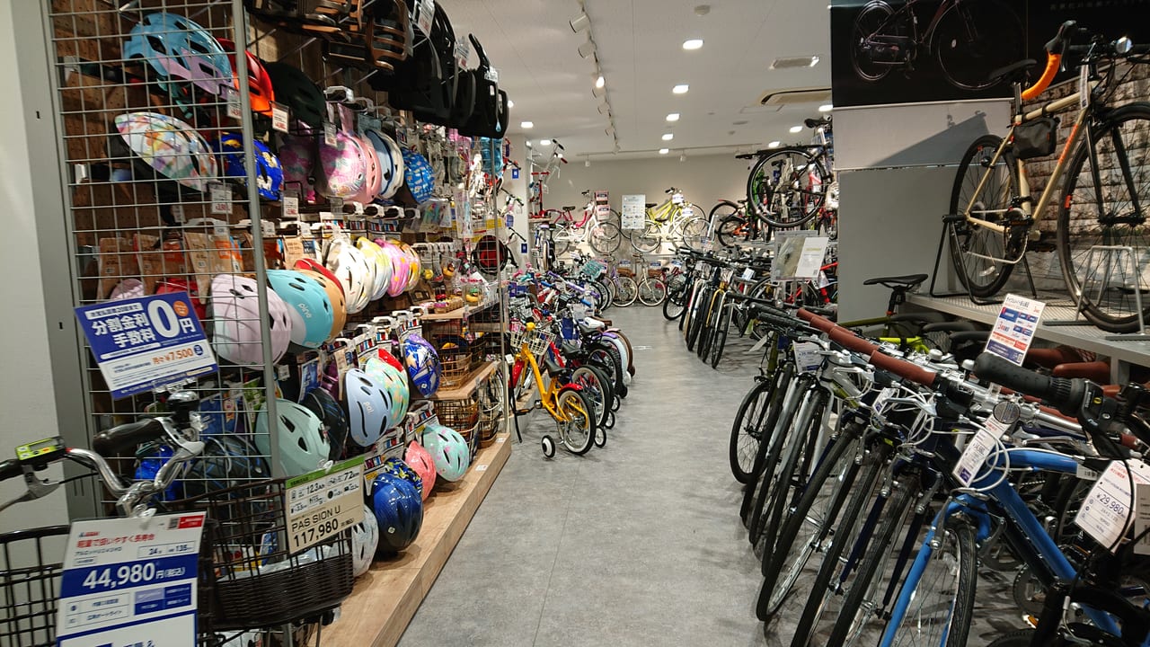 サイクルベースあさひ市川店の店内写真