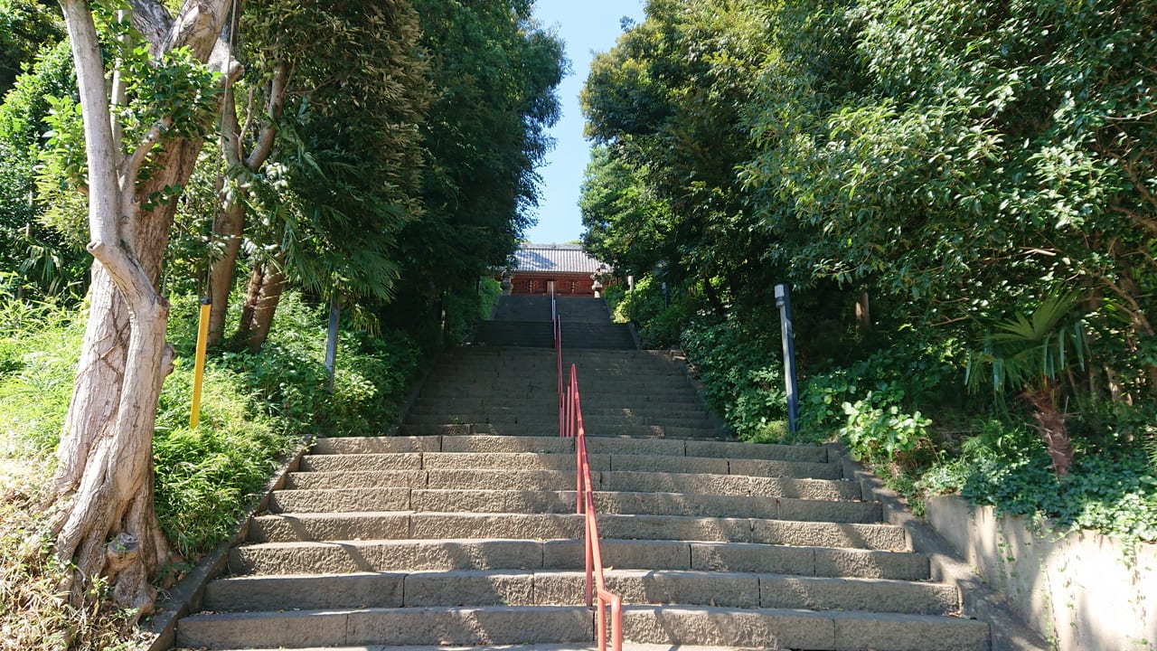 真間山弘法寺の参道
