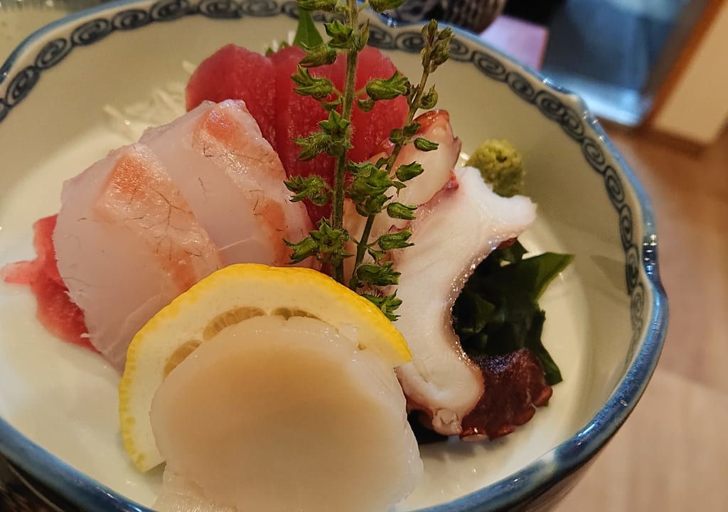 下総中山の浜やの刺身盛り合わせ