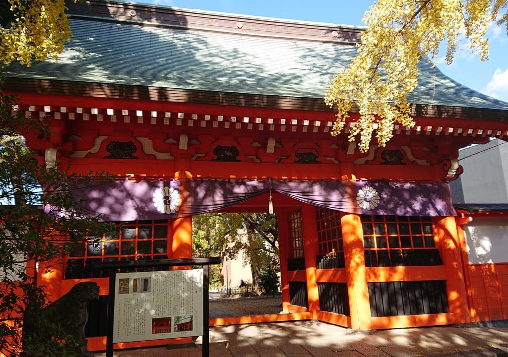 葛飾八幡宮の七五三撮影は許可が必要です。