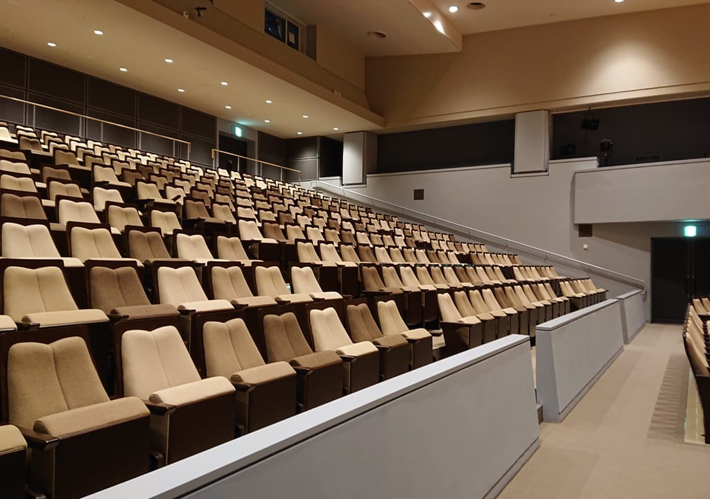 市川市文化会館リニューアルされた席