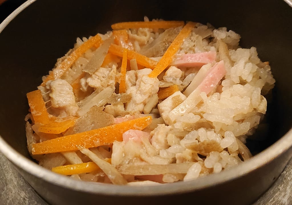 鳥貴族市川店のとり釜飯