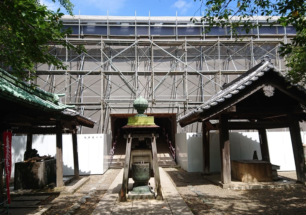 法華経寺祖師堂は修復中でも参拝可能