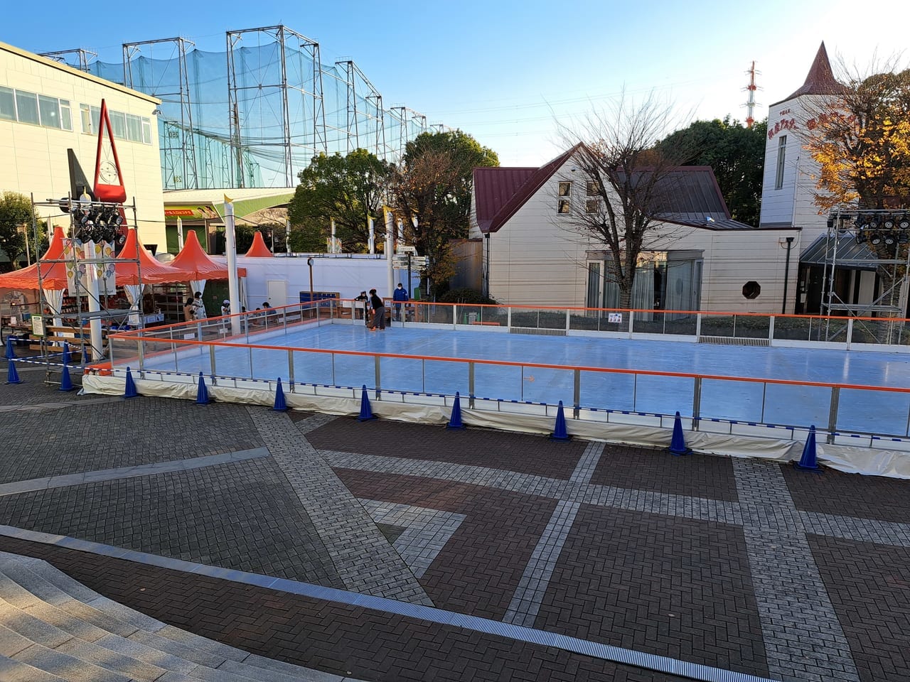 コルトンプラザのアイススケートワールドのスケートリンク