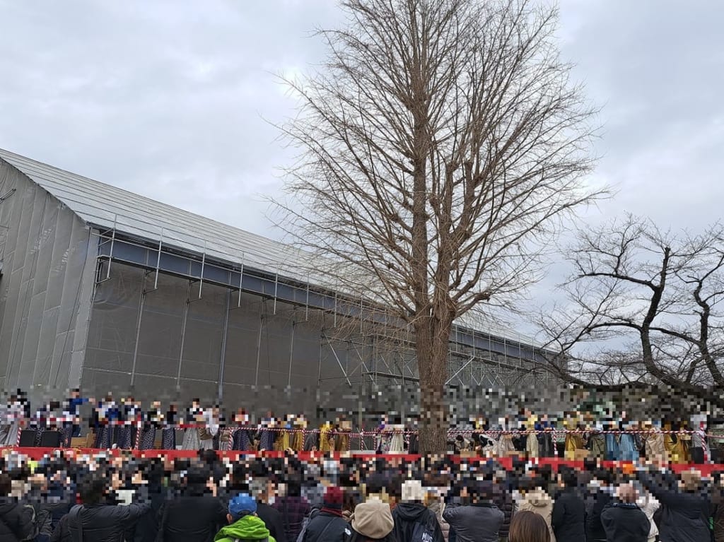 法華経寺の節分会の豆まき