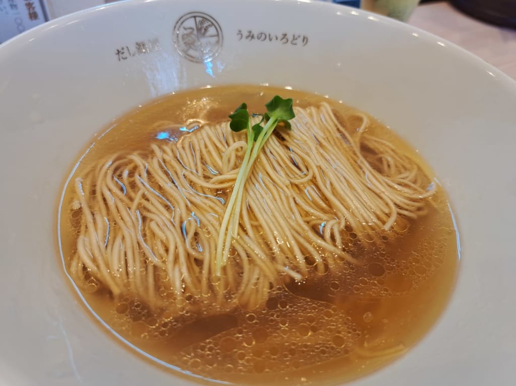 だし麺屋うみのいろどりのだし麺塩