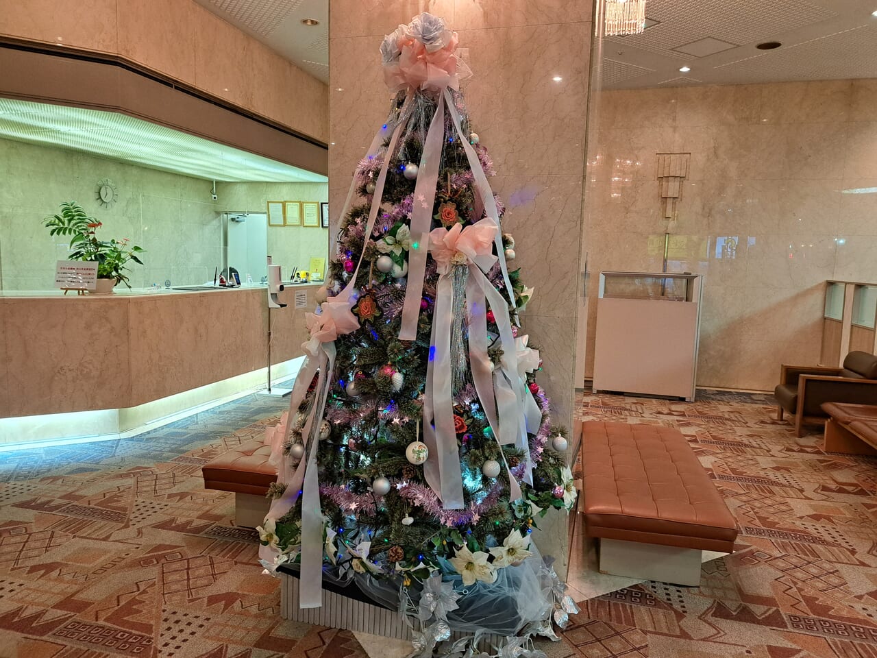 山崎製パン企業年金基金会館のクリスマスツリー