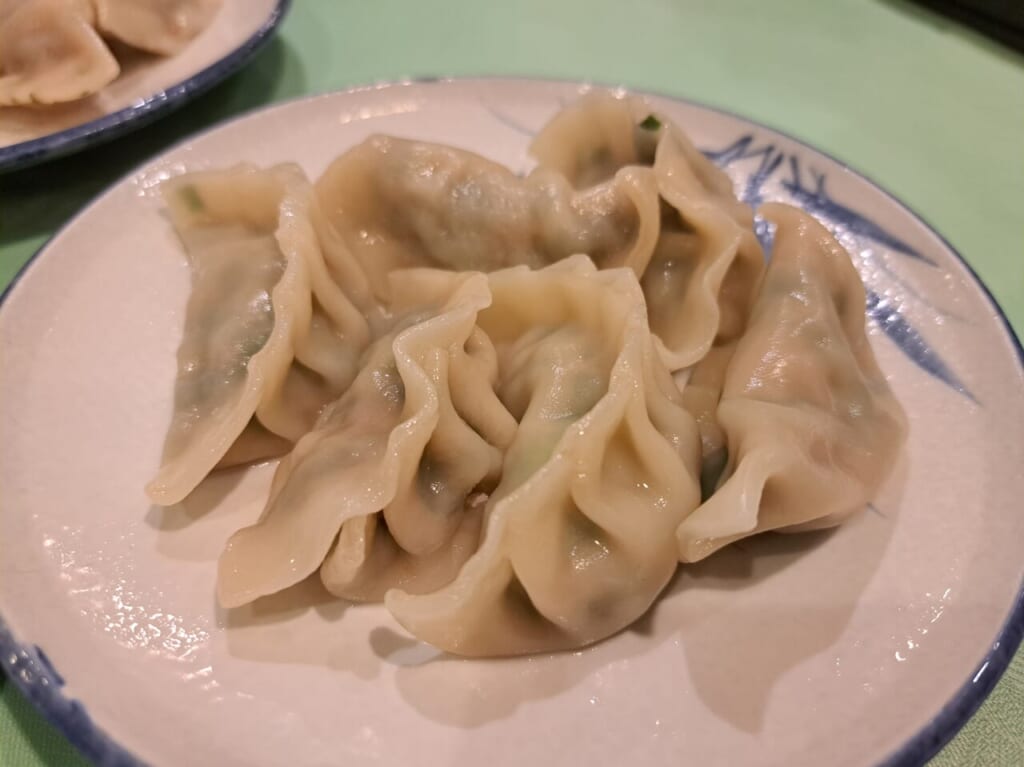 南行徳にある餃子王国の水餃子のニラ餃子