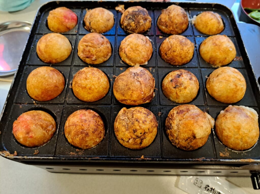 串カツ田中本八幡店の無料たこ焼きが完成