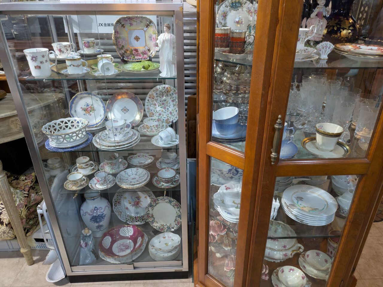 アンティークサラの骨董品