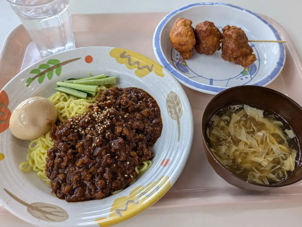 満腹ダイニングのジャージャー麺と鶏唐揚げ串