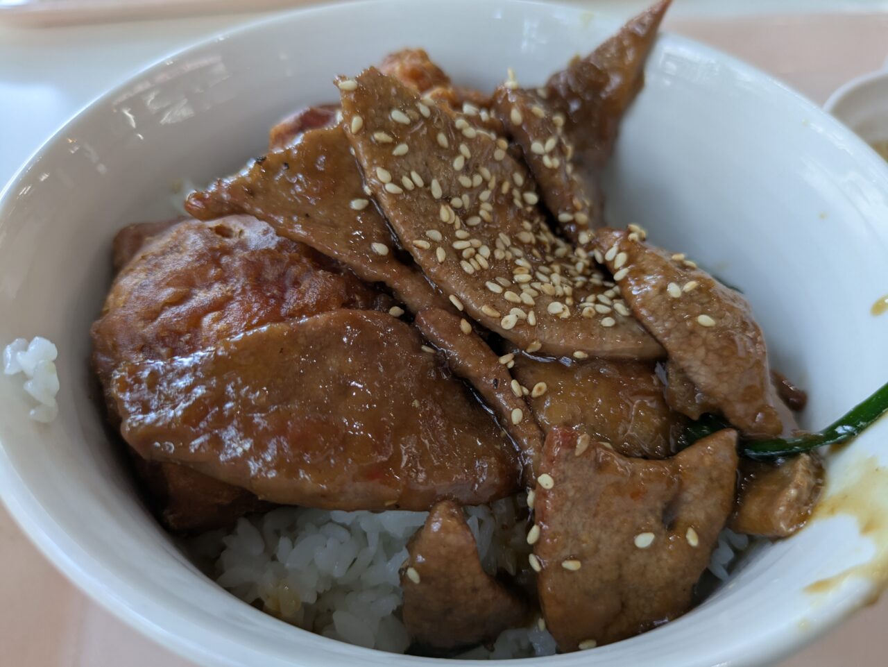 レバニラ丼