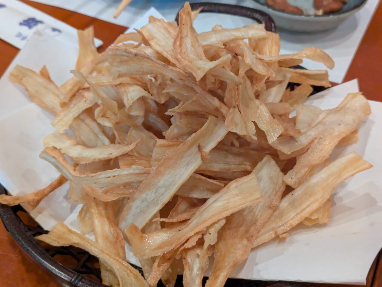 浜やのごぼうチップ