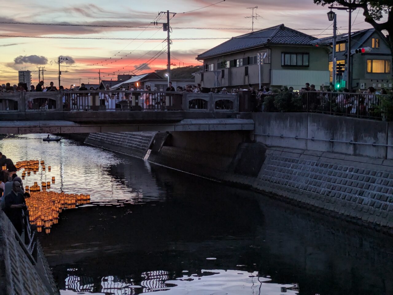灯籠流し