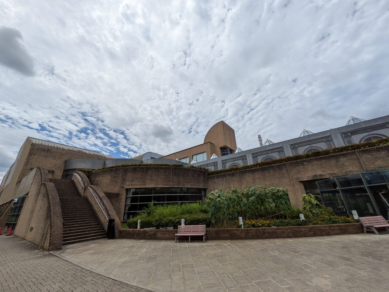 市川市中央図書館