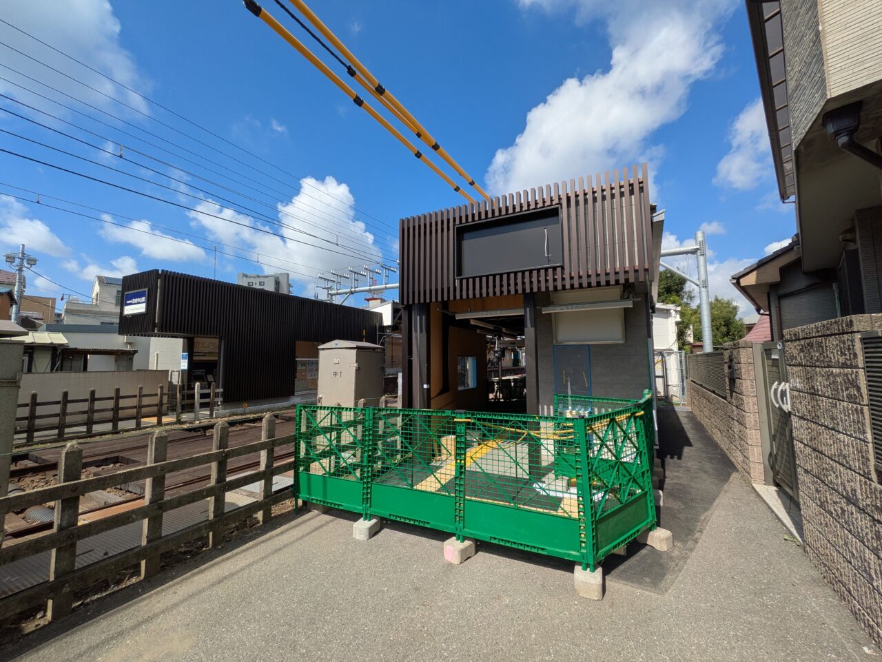 京成中山駅の下り線改札口は工事中