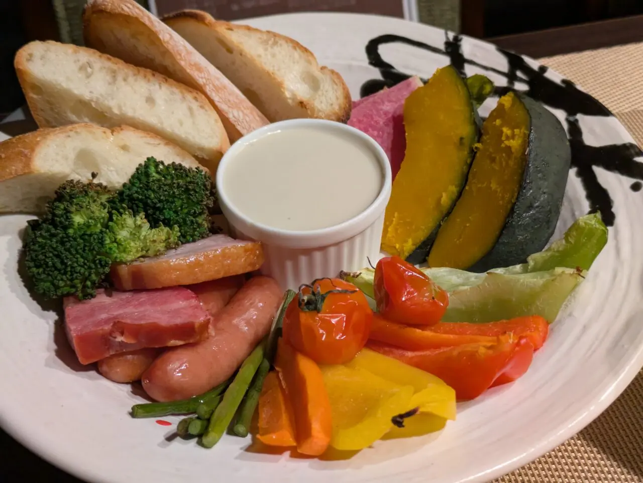 肉の弥生のバーニャカウダ