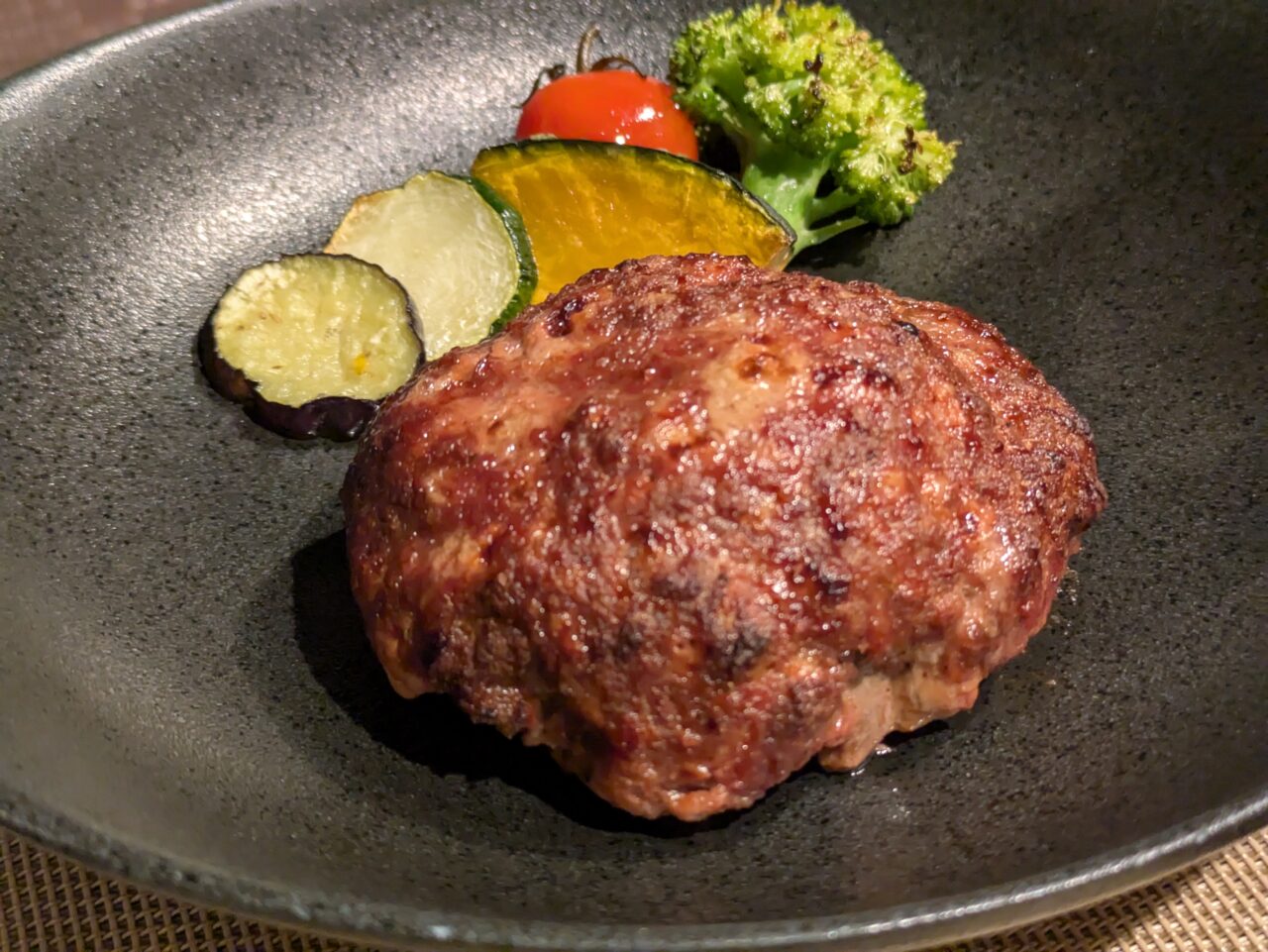 肉の弥生のハンバーグ