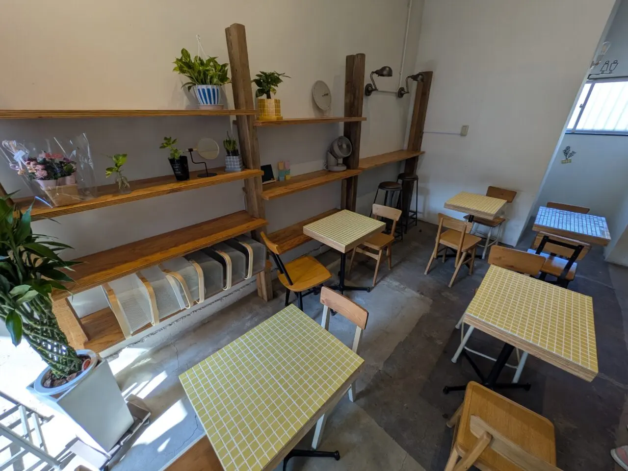 2lipan（トゥリパン）の店内