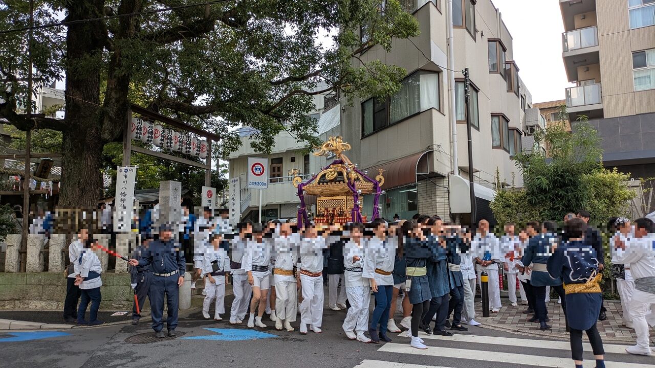 市川八幡神社での大人神輿