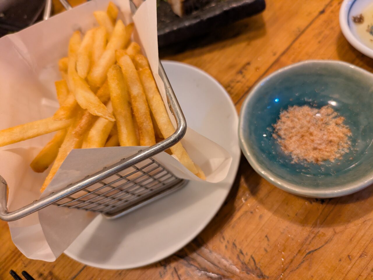 サカバ食堂大漁一家のポテトフライ