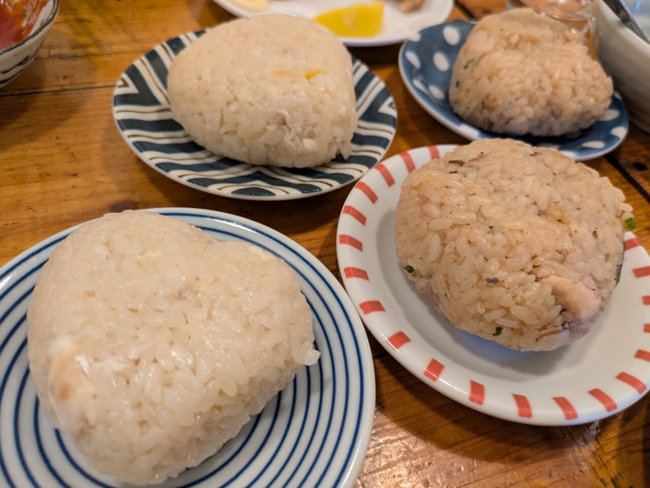 サカバ食堂大漁一家のおにぎり