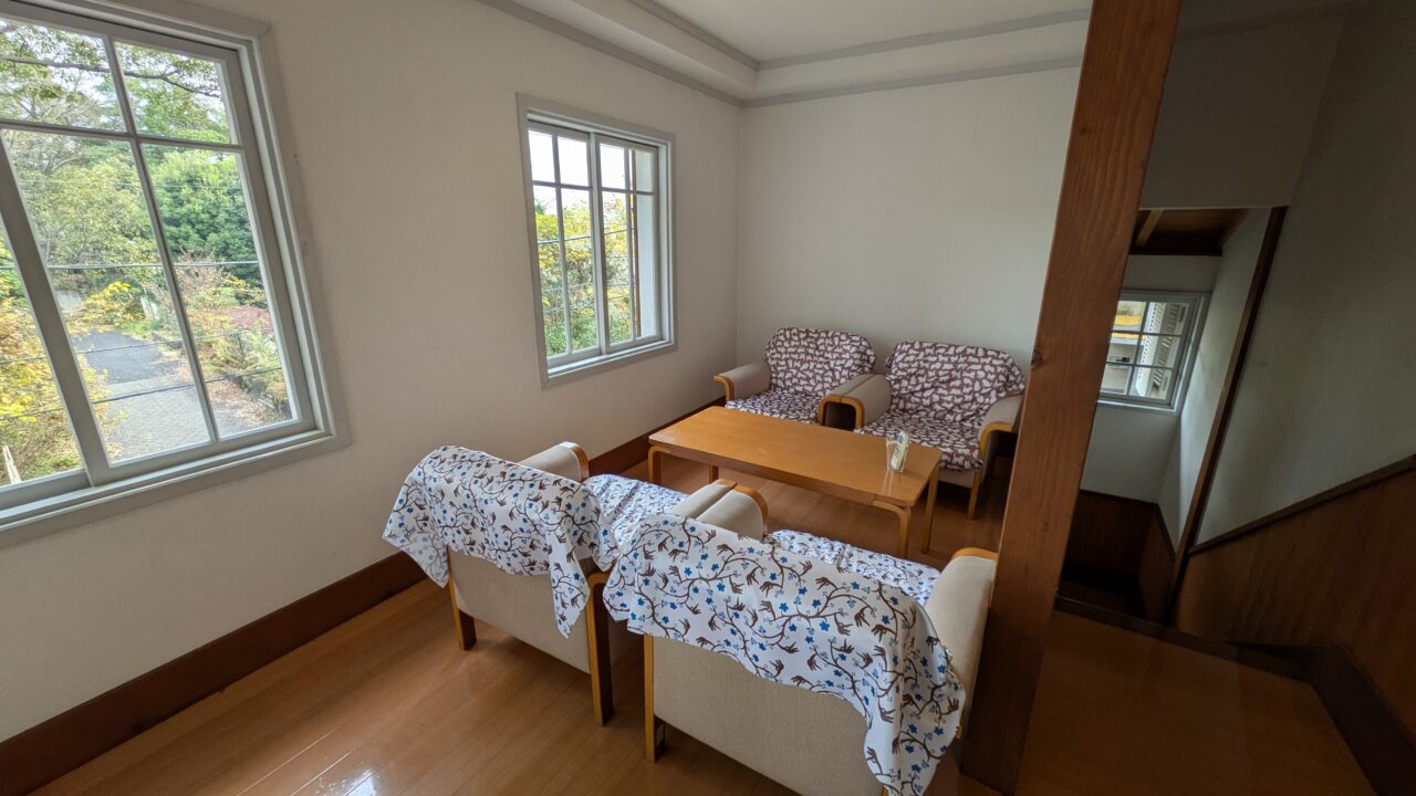 木内ギャラリーの塔屋のソファ