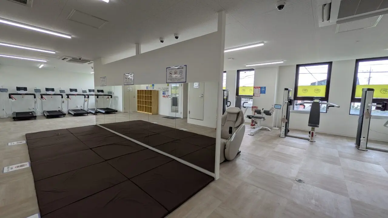 chocoZAP市川南大野の店内