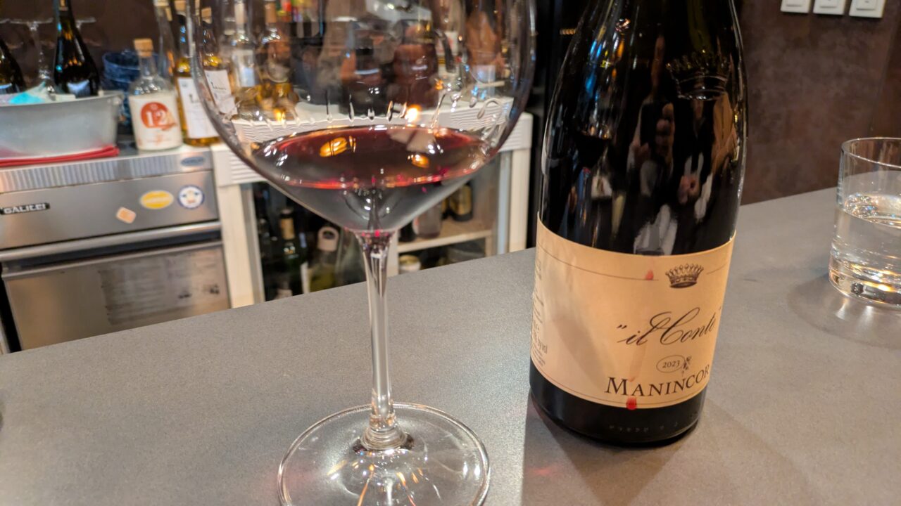 ワインと焼鳥ふじの赤ワイン