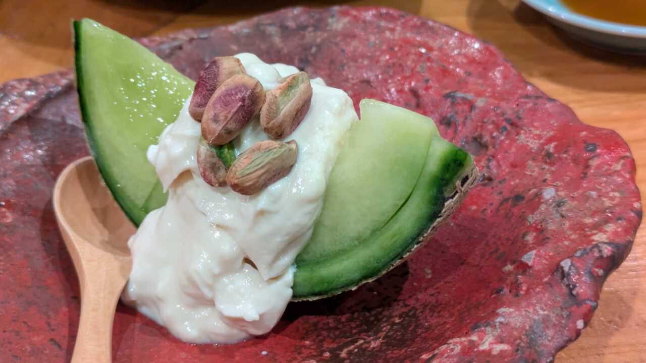 本八幡つちよしのメロンとピスタチオの白和え