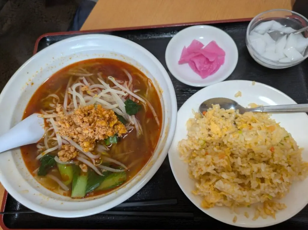 餃子酒場 東橋 市川店のランチセット
