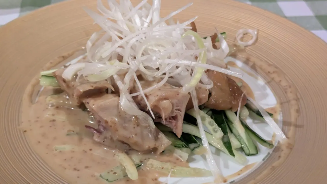 富田屋食堂の棒棒鶏