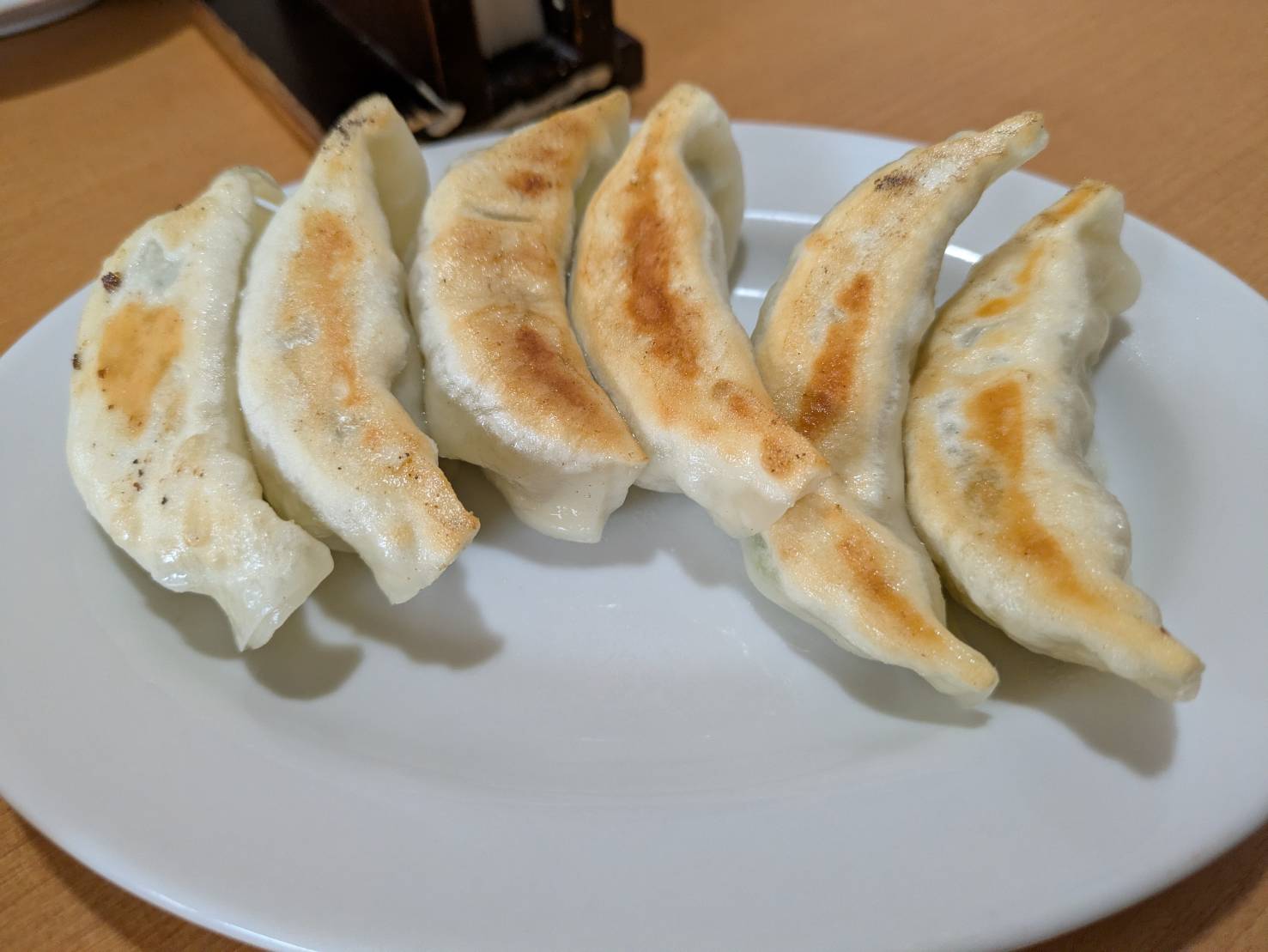 餃子酒場 東橋 市川店の餃子