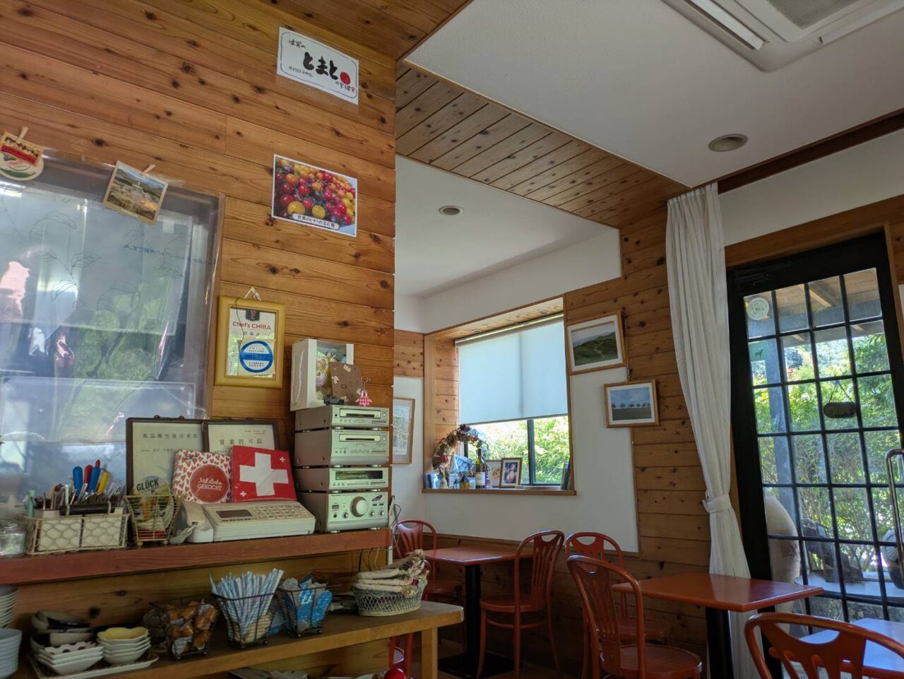 ぶ楽りの店内
