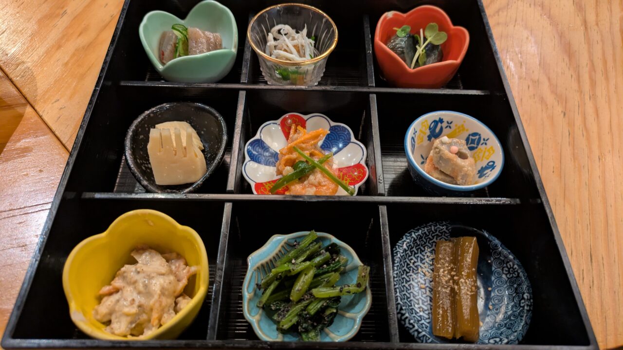 佐香月のおばんざい九種盛り
