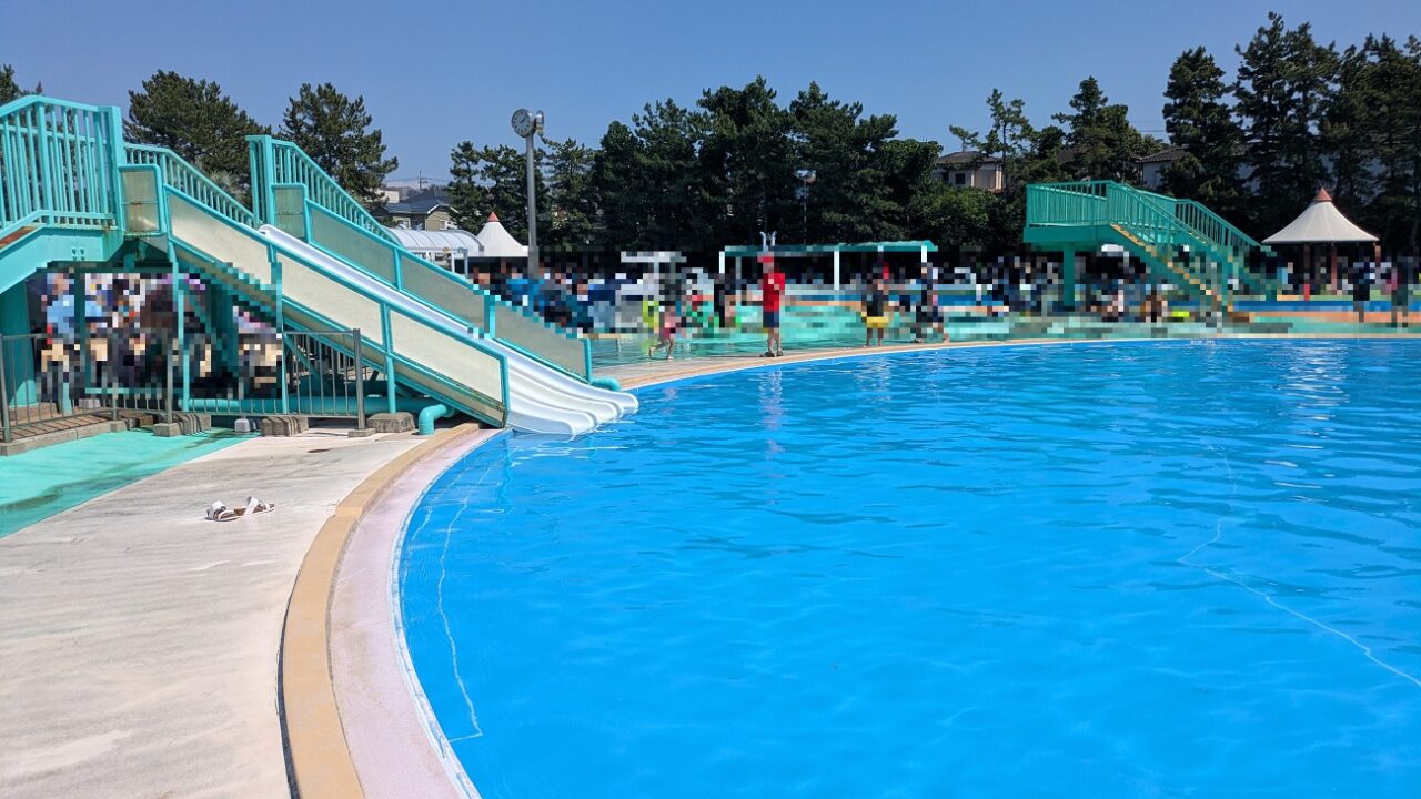 市川市民プールの子ども用プール