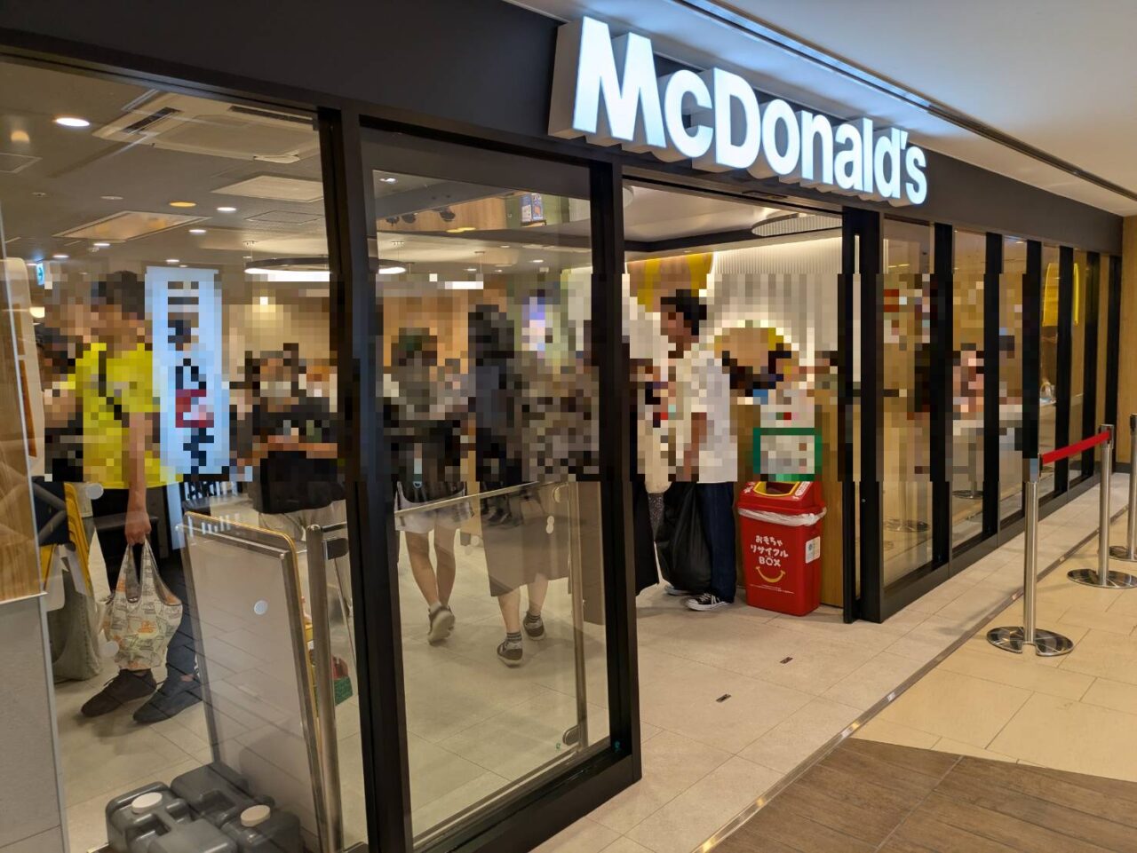 マクドナルドがシャポー市川にオープン！大盛況！