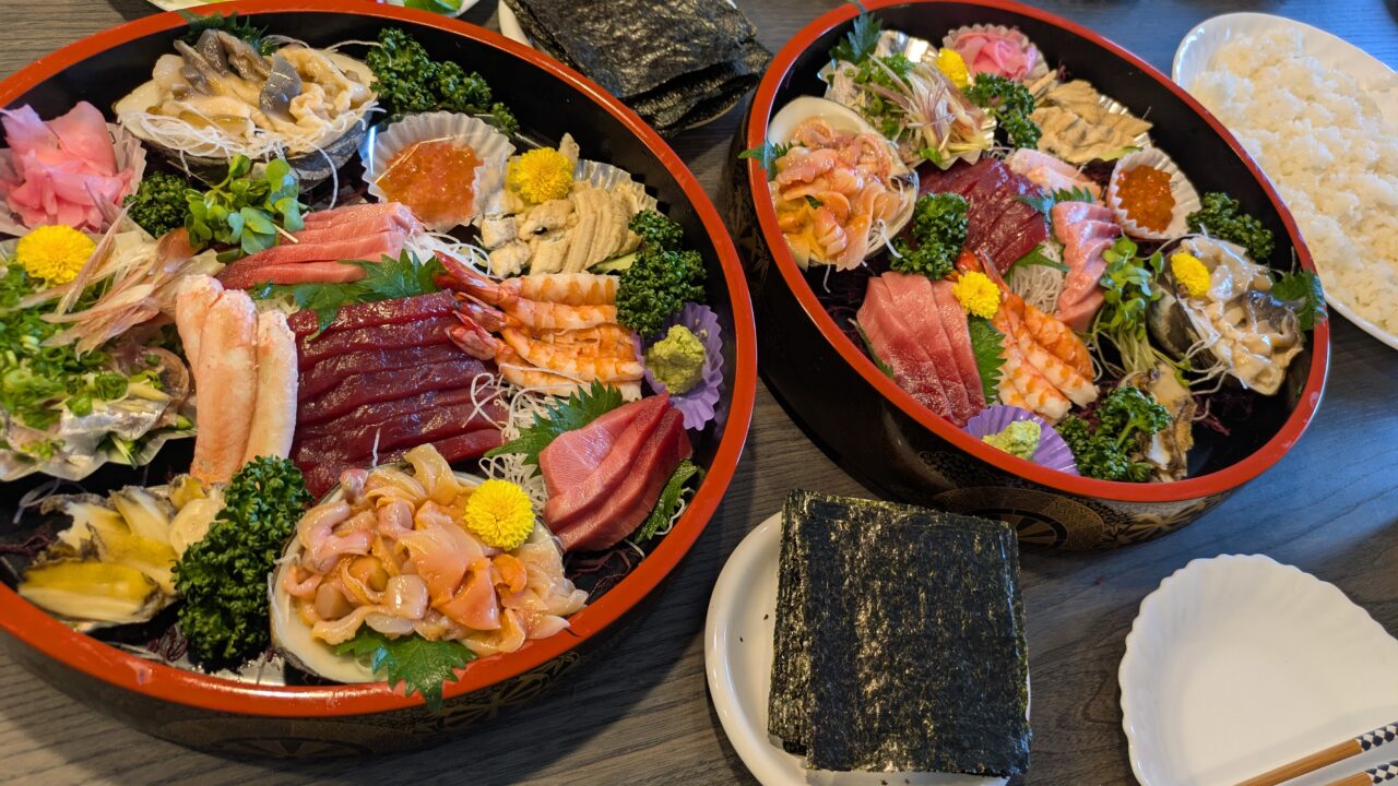 魚乙商店の刺身盛り合わせ