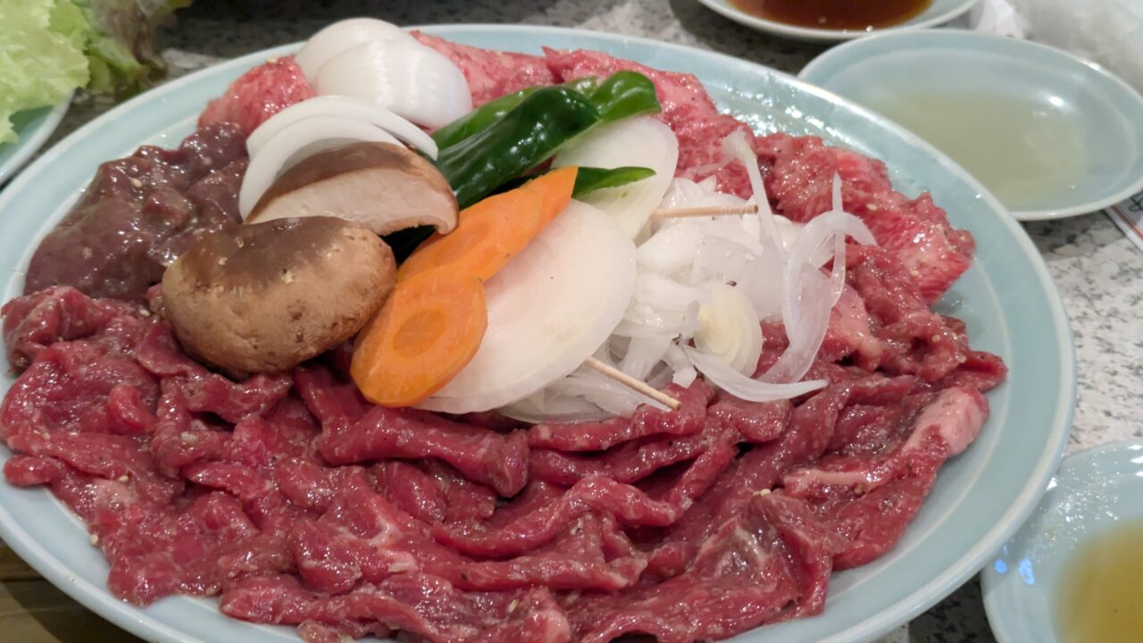 照月苑のロース、カルビ、レバー