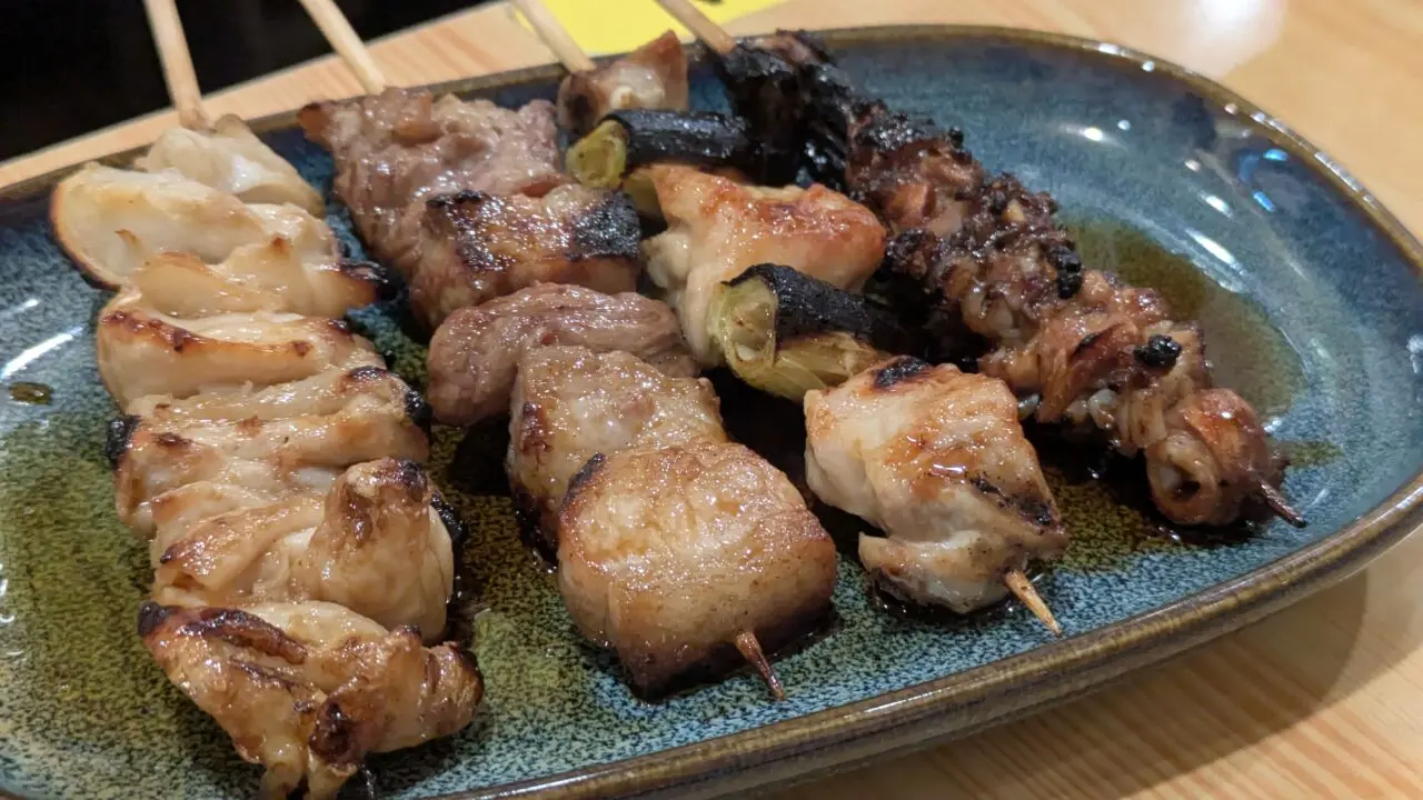 まる福のもつ焼き盛り合わせ